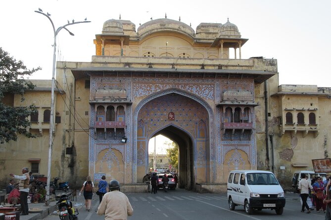 Jaipur Private Sightseeing Full Day Tour By Car and TukTuk - City Palace Jaipur: Where Rajasthani and Mughal Styles Meet