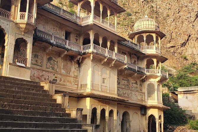 Local breakfast & full city tour by TukTuk - City Palace in the heart of Jaipur: Rajasthani and Mughal mix in real rooms