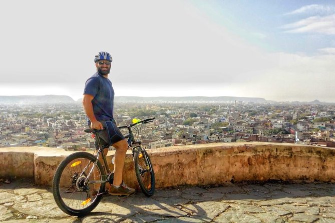 Nahargarh Cycle Tour in Jaipur - Nahargarh Fort approach: the climb through Aravalli forests (and how to make it feel easier)
