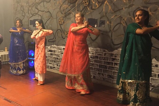 Namaste Bollywood | Dance Like a Bollywood Star - You take home a dance video you’ll actually use