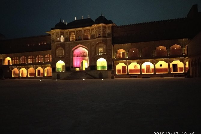 Night Tour in Open Jeep - The Pink City illuminated: landmarks and night photography stops