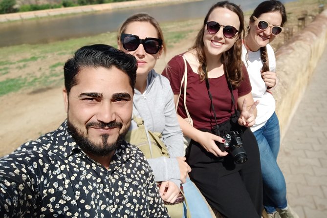 Pink city private Day Tour by Tuk Tuk with English speaking driver.. - Why a private tuk tuk day tour works in the Pink City