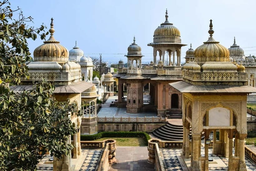 Private Full-Day Jaipur Guided Tour with Monkey Temple - Hawa Mahal in the Morning Light: Lattice Details Without the Stress