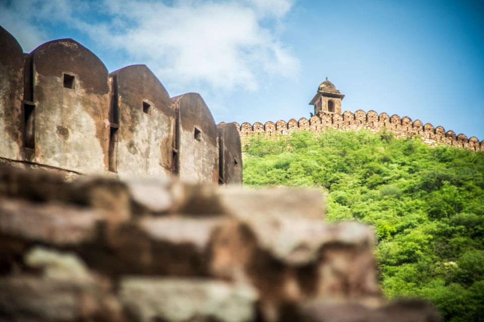 Private Full-Day Jaipur Guided Tour with Monkey Temple - City Palace and Museum Rooms You Can Still Feel Royal In