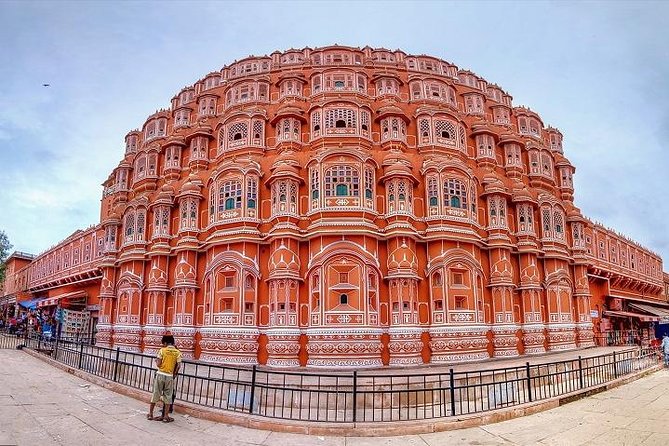 Private Full-Day Jaipur Sightseeing by Car - Stop 1: Amer and the Amber Fort area feel bigger than the photos