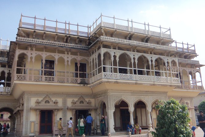 Private Full Day Jaipur Sightseeing With Tickets - Amber Fort: where you feel Jaipur’s scale (and why 2 hours is enough)