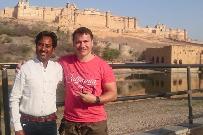 Private Full-Day Tour to Jaipur with Licensed Guide - Stop 1: Amber Palace (Amer Fort) and the hilltop payoff