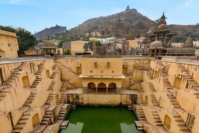 Private Jaipur City Tour by Tuk Tuk Or Car - Royal Gaitor Tumbas: a quieter royal pause