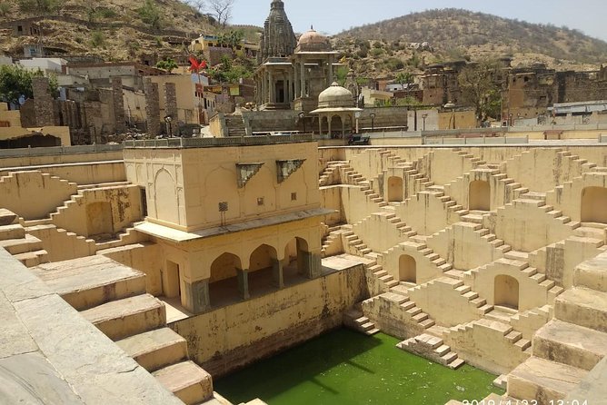 Private Jaipur Full One Day Tour In Pink City With Guide - Jantar Mantar: Old Technology, Real Wow Factor