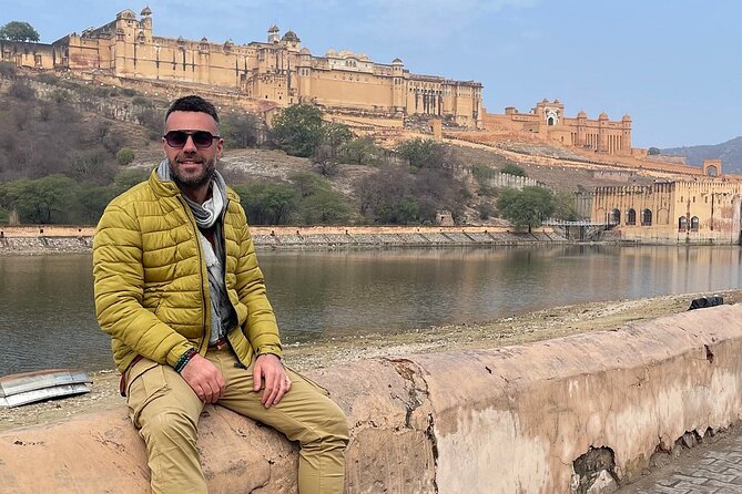 Private Jaipur Half-Day: Amber Fort, Stepwell, Jal Mahal & Gaitor - Stop 1 + 2: Jaipur orientation and Amber Fort in Amer