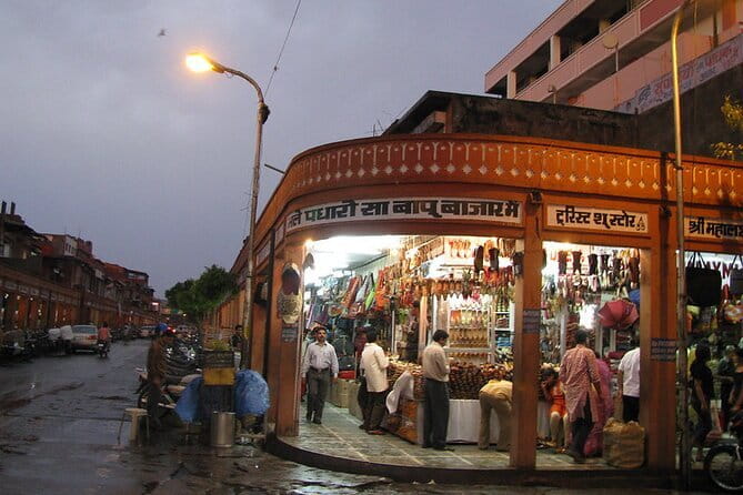 Private Jaipur Half-Day Shopping Tour - Private A/C pickup: your anti-hassle upgrade