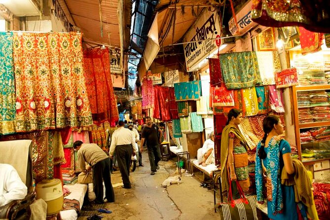 Private: Jaipur Shopping Tour By Tuk Tuk - Inside the Jaipur markets: textiles, saris, and block prints