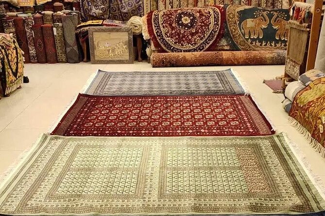 Private Jaipur Shopping Tour - Handicrafts, Textiles & Jewelry - Stop 3: Heritage Textiles and Handicrafts for pashmina, home goods, and bed linen