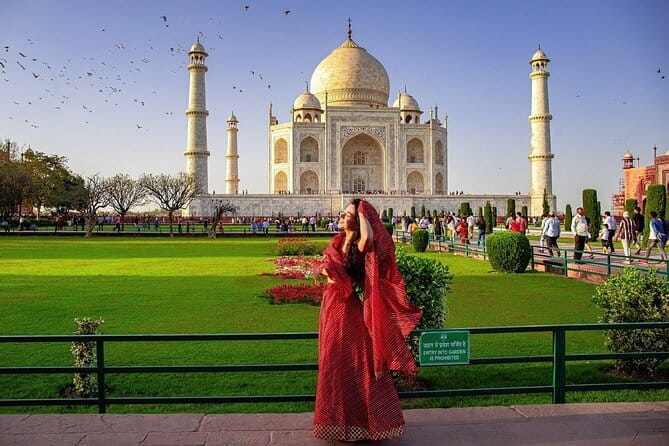 Private Jaipur Sightseeing Tour with Car and Guide - Walking the UNESCO Pink City: narrow lanes, temples, and smart breaks