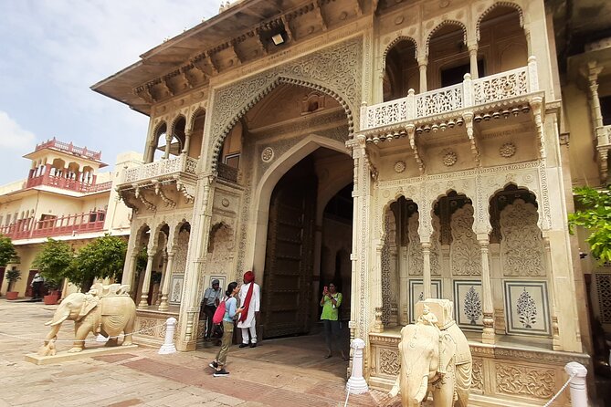 Private tour of Jaipur with Driver and Guide - Price and Logistics: What $56.74 Buys You (And What It Doesn’t)